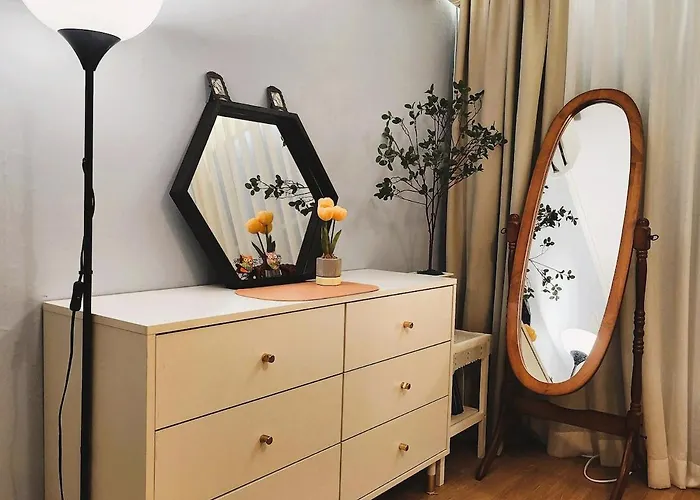 Zennyne 5 Minutes From Hyehwa Station 3 Queen Beds